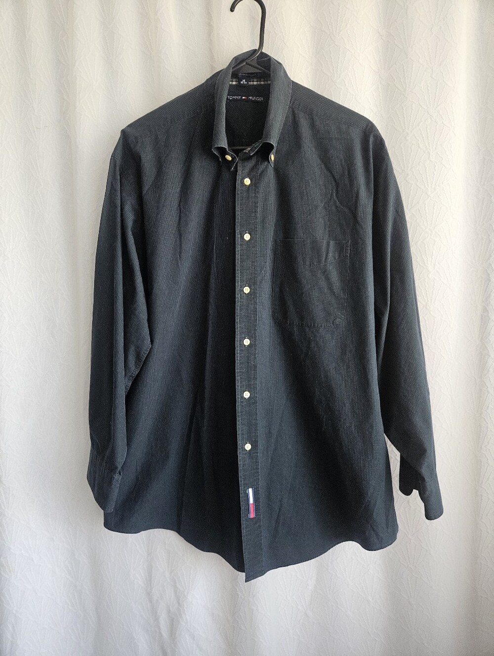 Tommy Hilfiger Traditional Poplin Long-Sleeve Button-Down Shirt 16